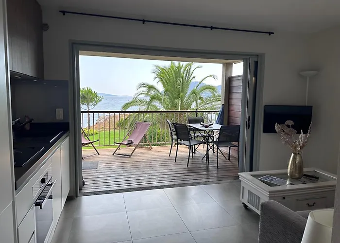 Les Oliviers 6 - Pieds Dans L'eau * بورتو فيكشْيو